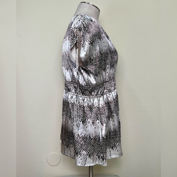 NEW BCBG MAX AZRIA Brown Satin Snake Print V-Neck Elastic Waist Blouse Top M - Picture 3 of 8